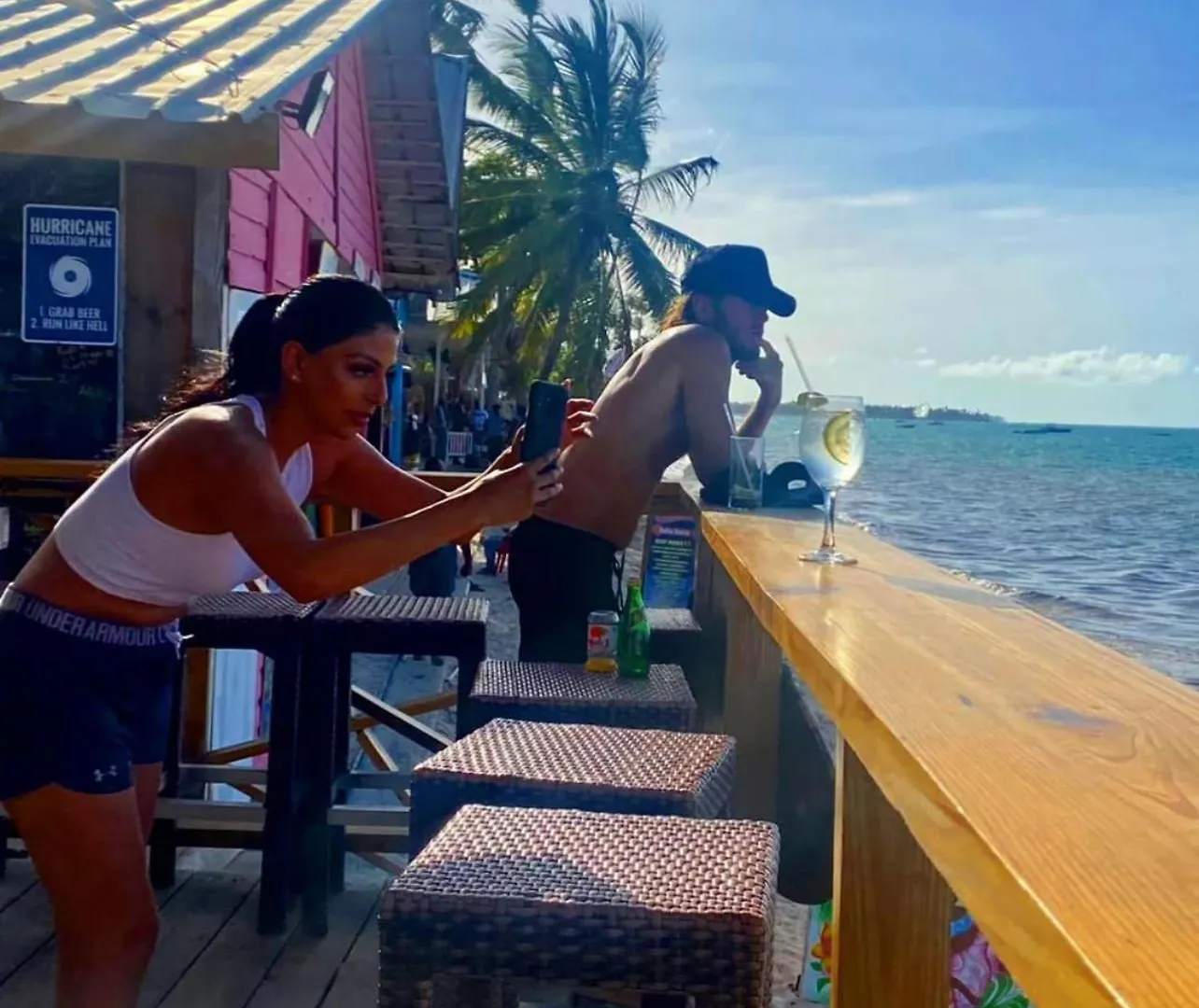 Vacation Studios With Rooftop Pool, Beach Club, Restaurants - Playa Los Corales Punta Cana