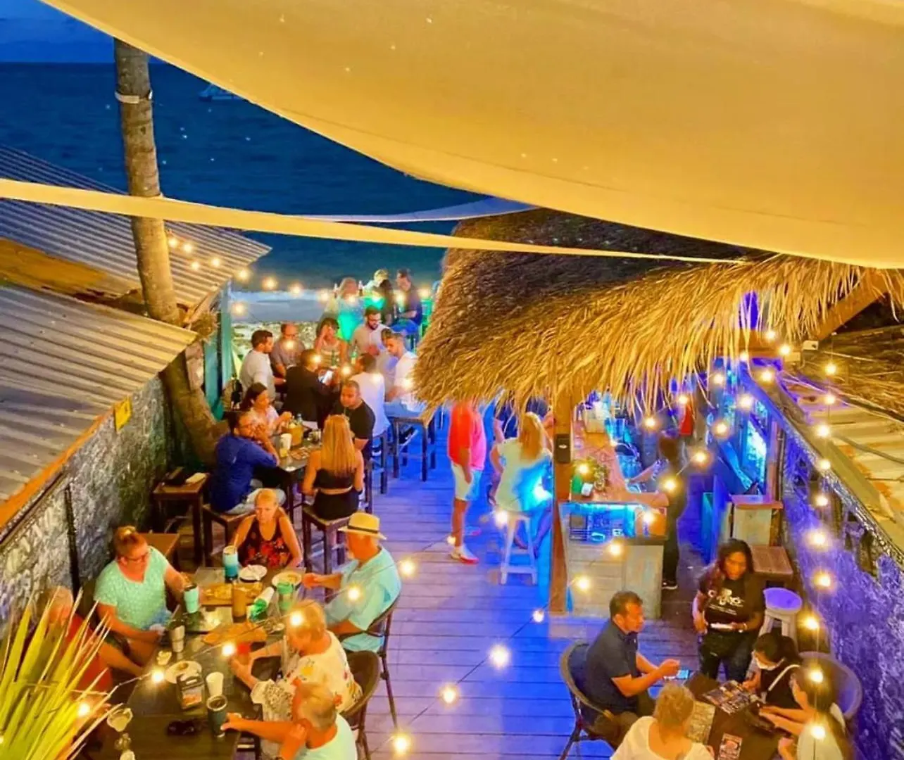 Hotel Vacation Studios With Rooftop Pool, Beach Club, Restaurants - Playa Los Corales Punta Cana