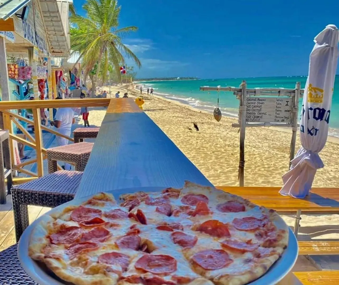 Vacation Studios With Rooftop Pool, Beach Club, Restaurants - Playa Los Corales Punta Cana