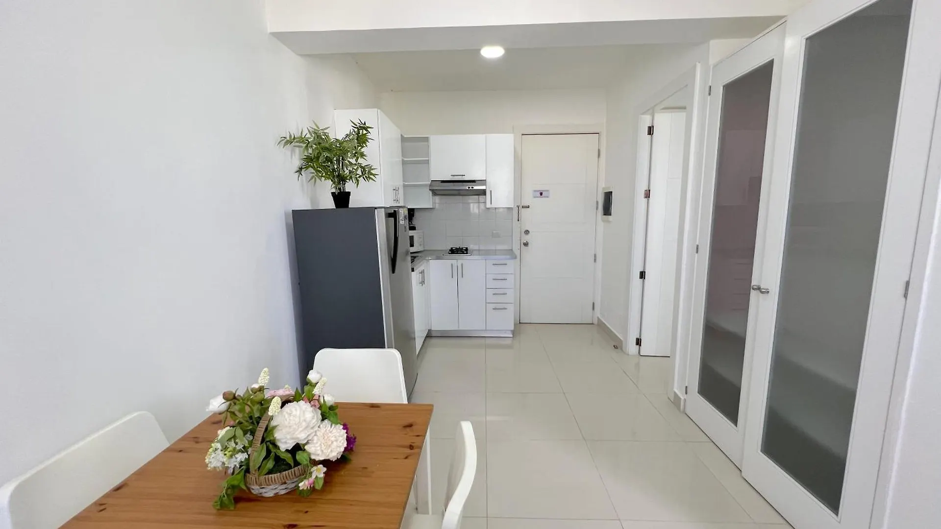 Vacation Studios With Rooftop Pool, Beach Club, Restaurants - Playa Los Corales Punta Cana